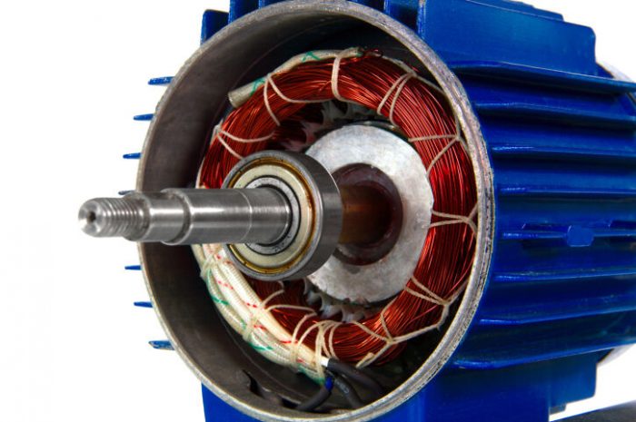 ¿Porque gira un motor eléctrico de inducción?